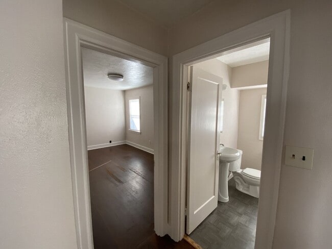 Building Photo - Cozy Chehalis home