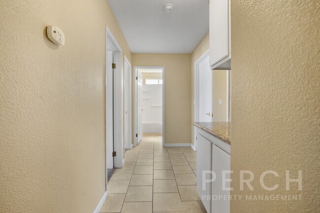 Building Photo - 1285 Granite Dr