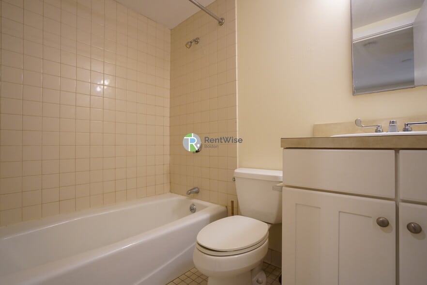 Building Photo - 40 Boylston St