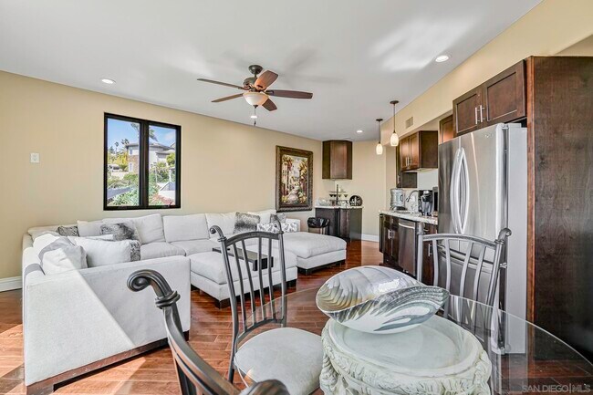 Building Photo - 7335 El Fuerte St