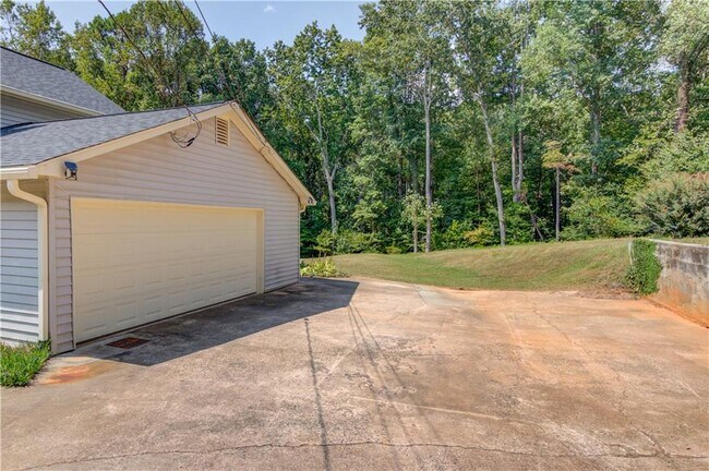 Building Photo - 4905 Wade Valley Way