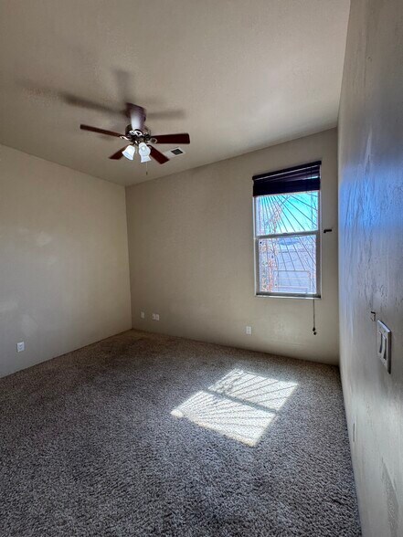 Building Photo - 4600 6th St NW