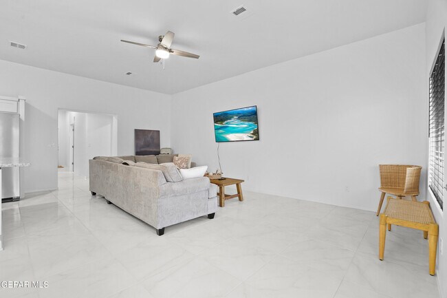 Building Photo - 13808 Paseo Sereno Dr