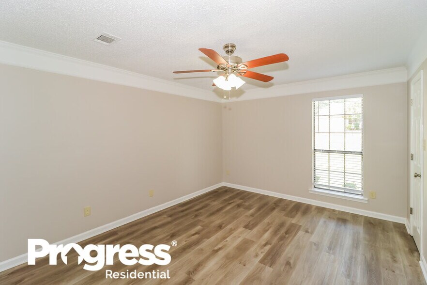Building Photo - 5859 Pepper Crossing