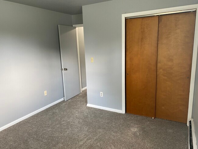 Building Photo - 505 North Rd