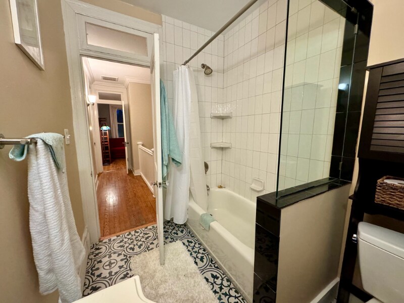 Building Photo - 527 Shepherd St NW