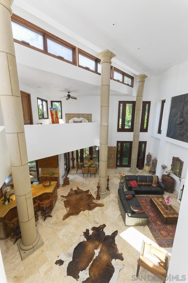 Building Photo - 633 Fern Glen