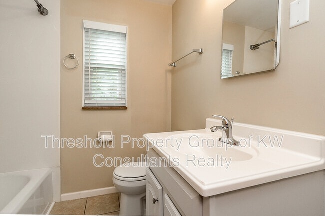 Building Photo - 872-874-874 Copeland Rd