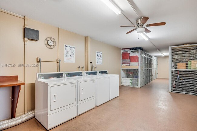 Building Photo - 13255 SW 9th Ct