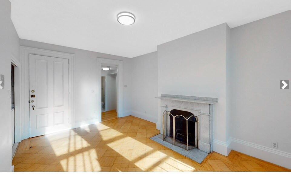 Building Photo - 397 Beacon St