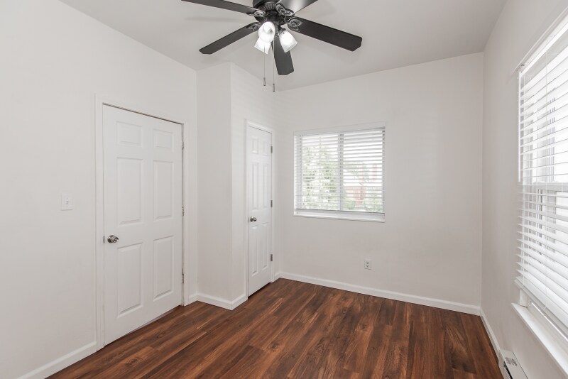 Building Photo - 3450 Macklind Ave