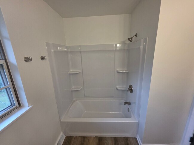 Building Photo - 4209 Defoe Dr