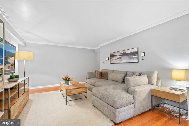 Building Photo - 3332 Spring Ln