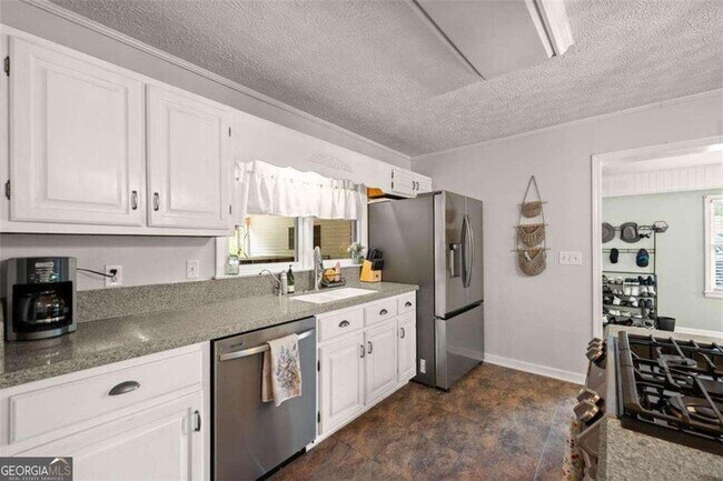 Building Photo - 2110 Prather Bridge Rd