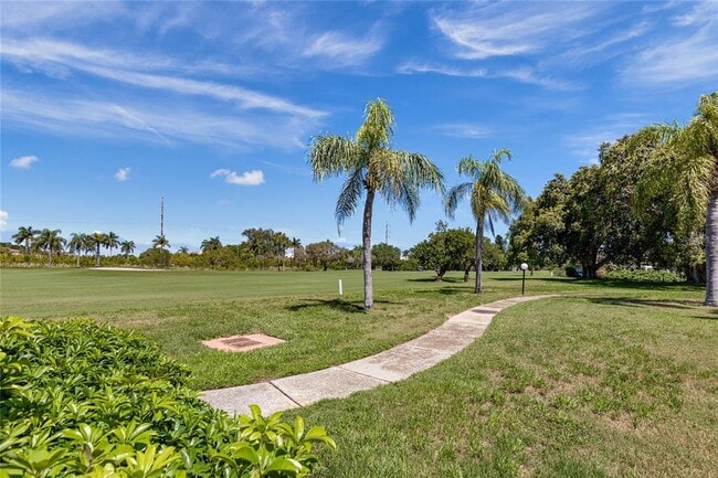 Building Photo - 6104 Palma Del Mar Blvd S