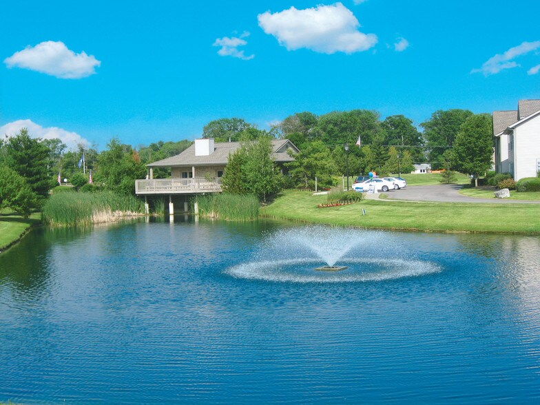 Emerald Lakes 4600 Emerald Lakes Blvd Powell OH 43065 Apartment Finder