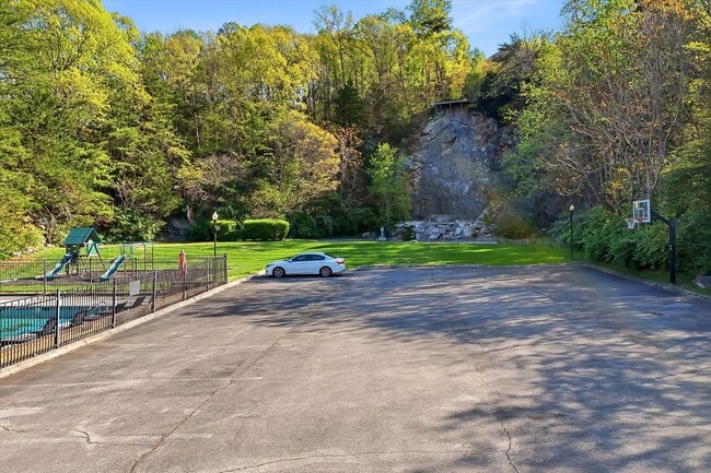 Building Photo - Stunning 4BR Home in Cascade Falls – Modern Upgrades & EV Ready!