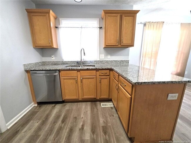 Building Photo - 910 Foxhunt Ln