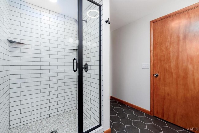 Building Photo - 10085 Litzsinger Rd