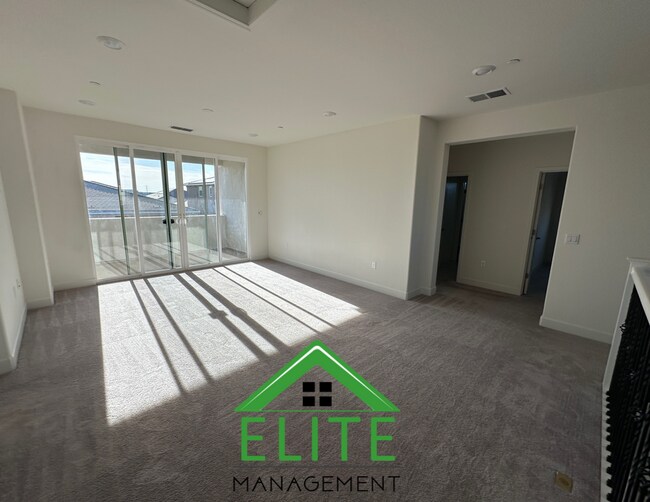 Building Photo - Spacious 5-Bedroom Home with Private In-La...