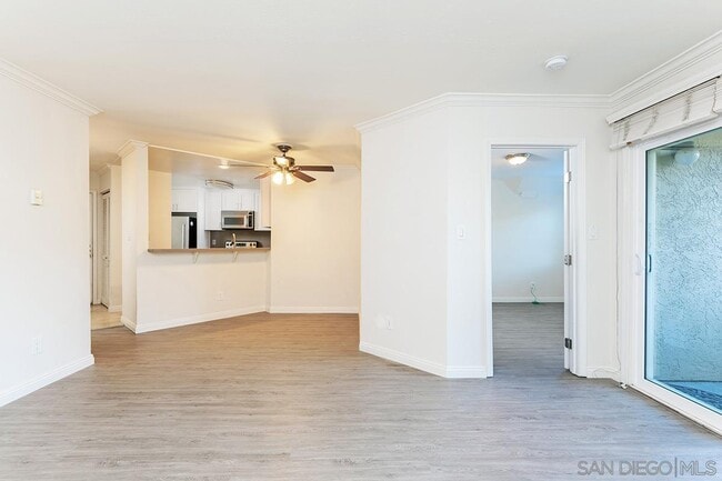 Building Photo - 7455 Charmant Dr