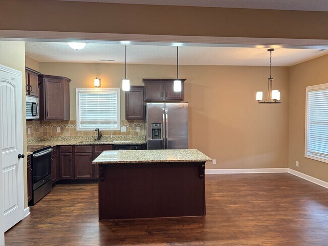 Building Photo - Crosswinds Subdivision! Beautiful 2 Story Rental off Tylertown Rd.