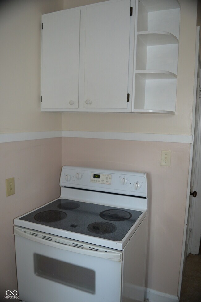Building Photo - 6048 N College Ave