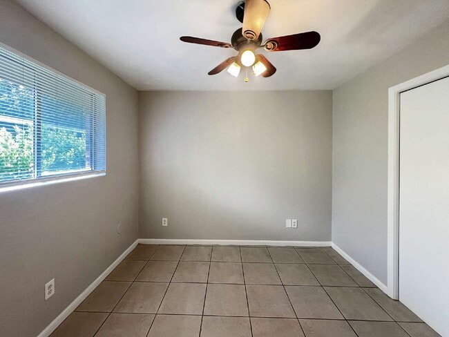 Building Photo - 27915 Washington St