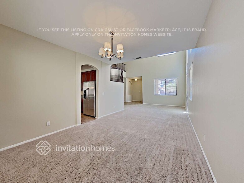 Building Photo - 2730 Craigmillar St