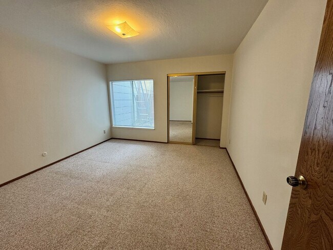 Building Photo - 150 Dolores St