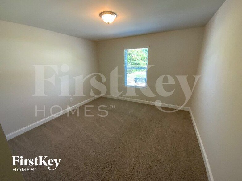Building Photo - 5225 Cobblestone Glen Dr