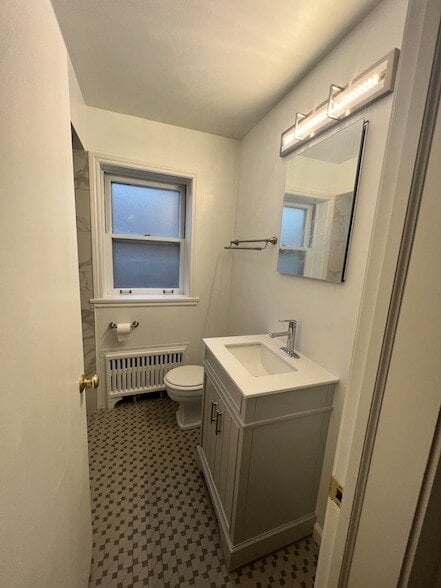 Building Photo - 1408 Hinman Ave