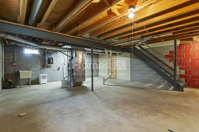 Building Photo - 373 Firestone Drive