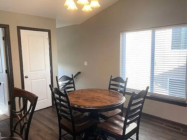 Building Photo - 478 RJ Dr