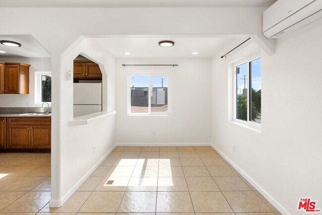 Building Photo - 145 E Gage Ave