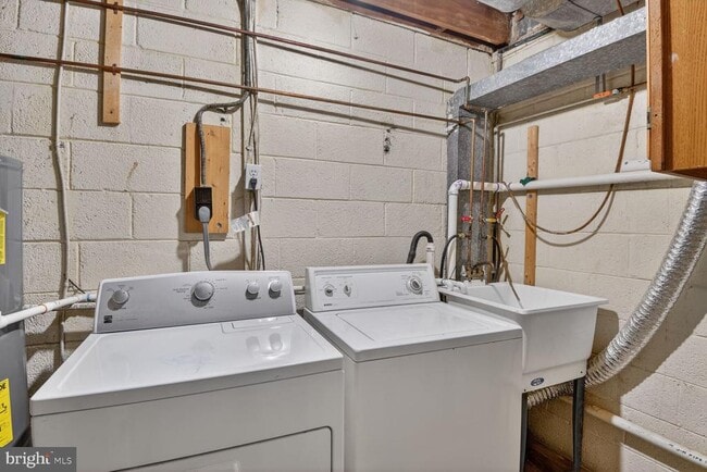 Building Photo - 2308 Senator Ave