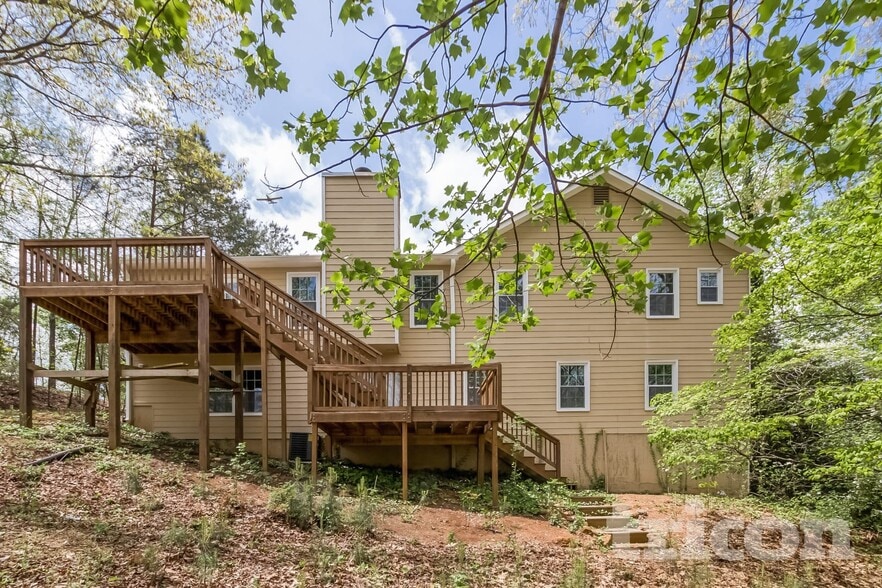 Building Photo - 234 Deerchase Dr
