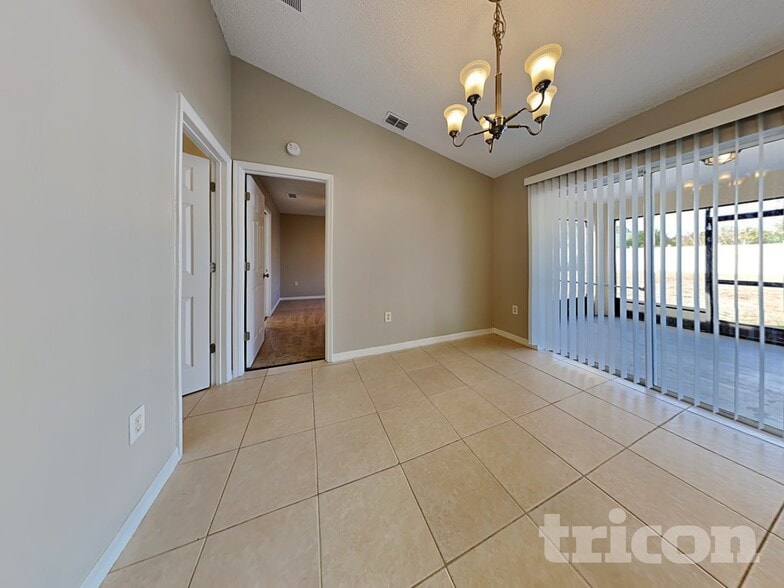 Building Photo - 1194 Algoma St