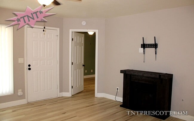 Building Photo - Condo in Montana Villas HOA