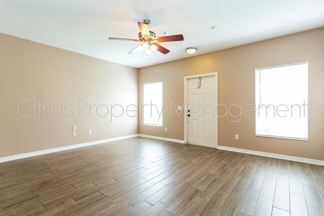Building Photo - Daniels Landing 2/2.5 Townhome available now!