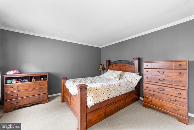 Building Photo - 42 Woodmont Dr