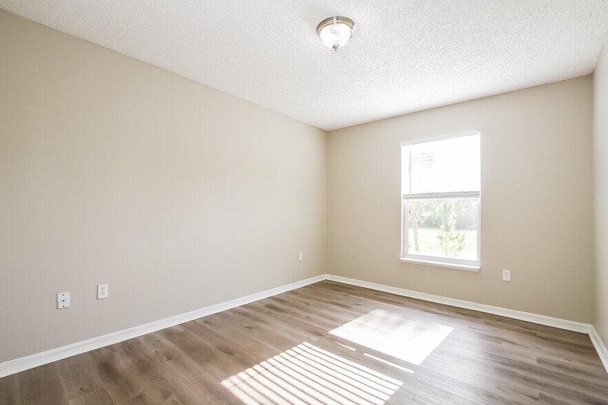 Building Photo - 1097 Amanda Kay Cir