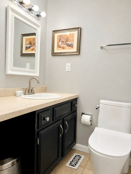 Building Photo - 9113 S Pointe Retreat Dr