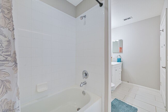 Building Photo - ** 2/2 Fully Furnished Annual Rental in Osprey Cove, Estero!