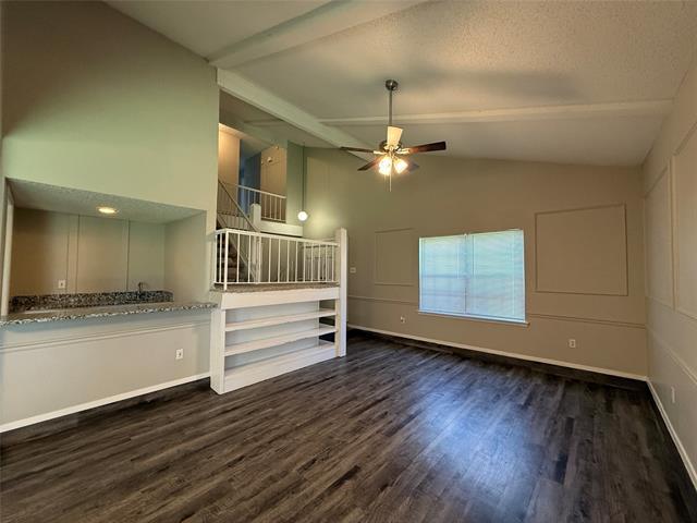 Building Photo - 1121 Via Del Rey