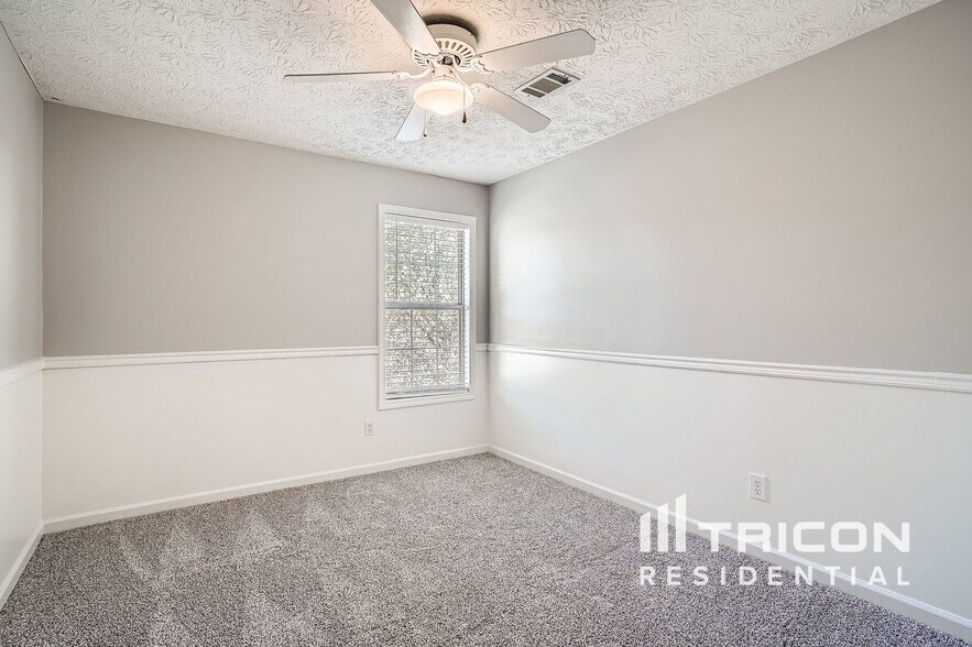 Building Photo - 210 Boca Ciega Ct
