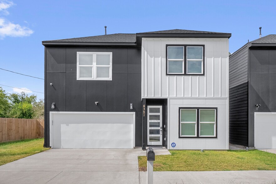 Front - 4321 McKinley St