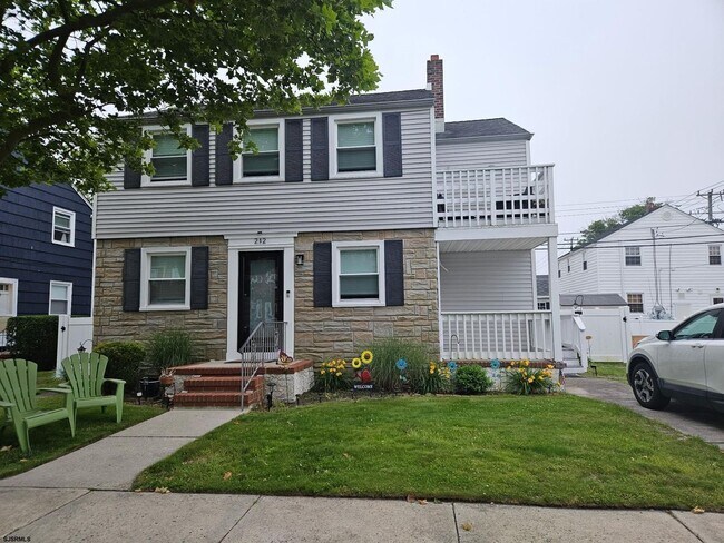 Primary Photo - 212 N Wilson Ave