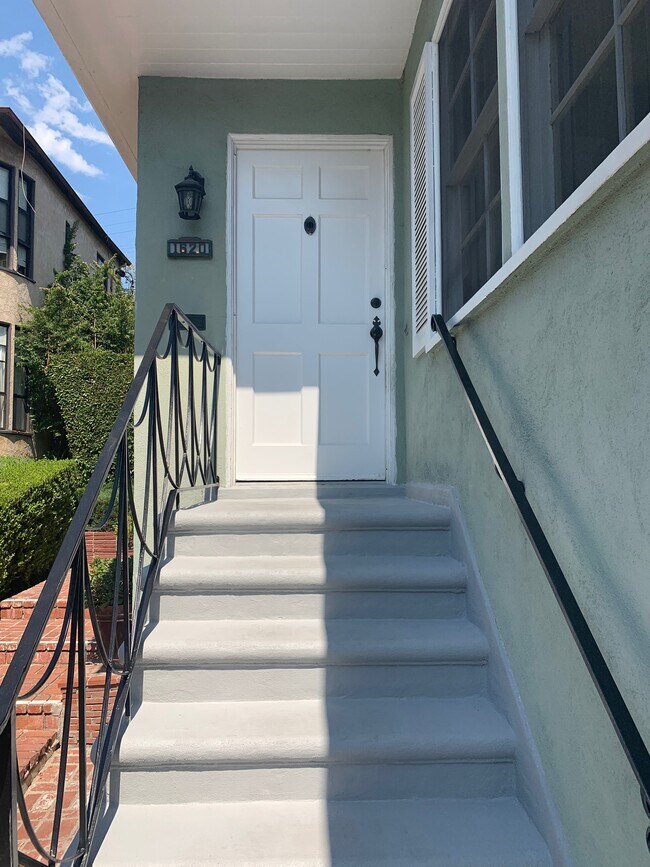 Building Photo - 1620 Glendon Ave