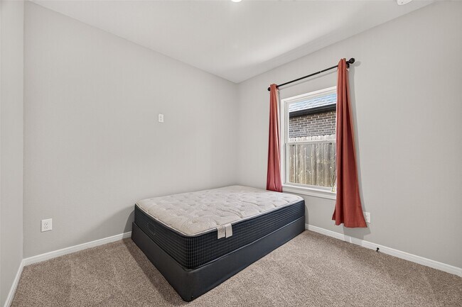 Building Photo - 16118 Cottontail Burrow Ln